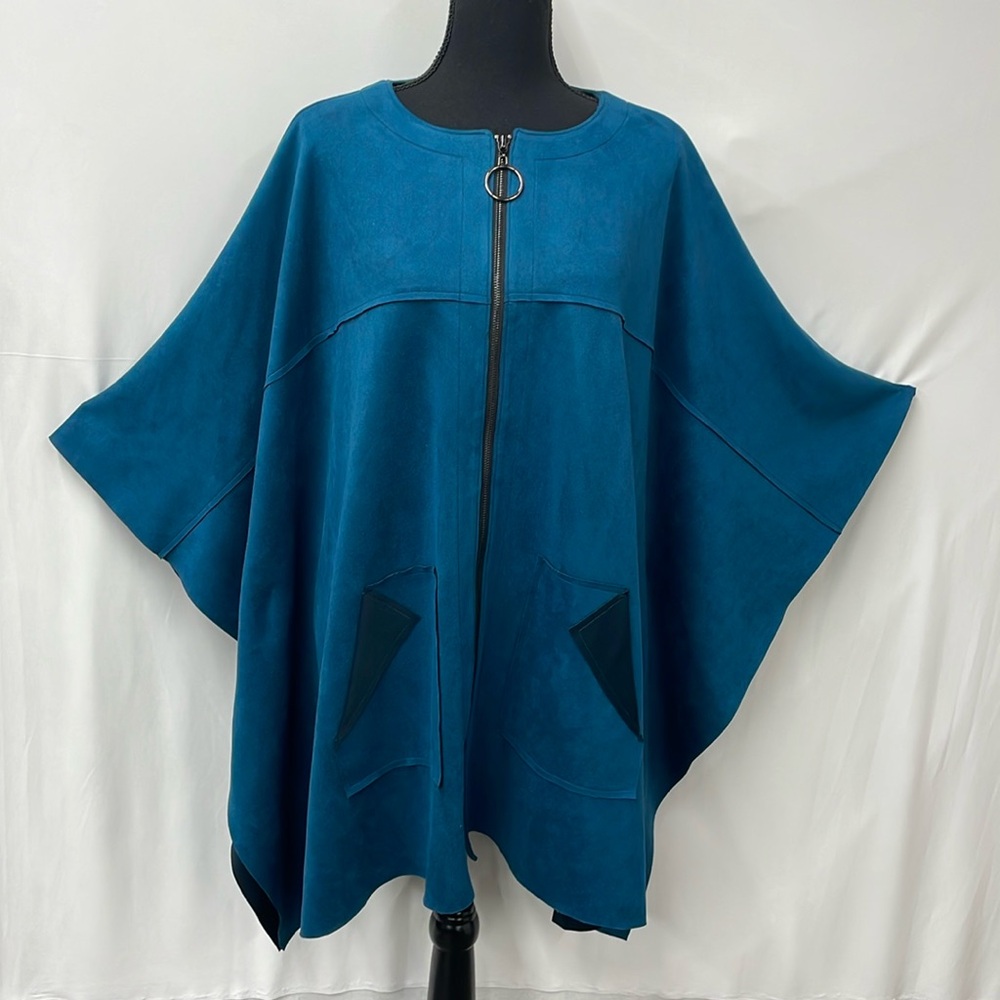 ic by Connie cape/shaw/poncho, zipper closure, blue-green color, size Medium